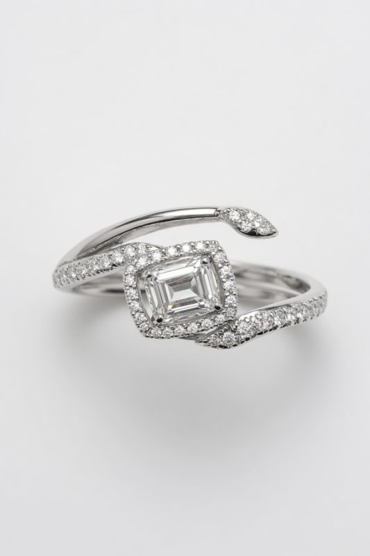 Ring with Diamond Emerald Cut